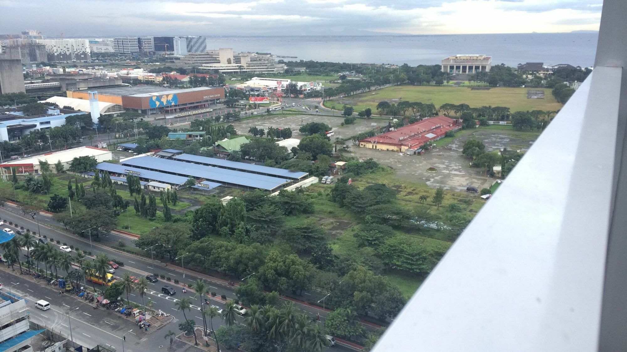 Seabreeze Residences At Breeze Residences Pasay Exterior foto